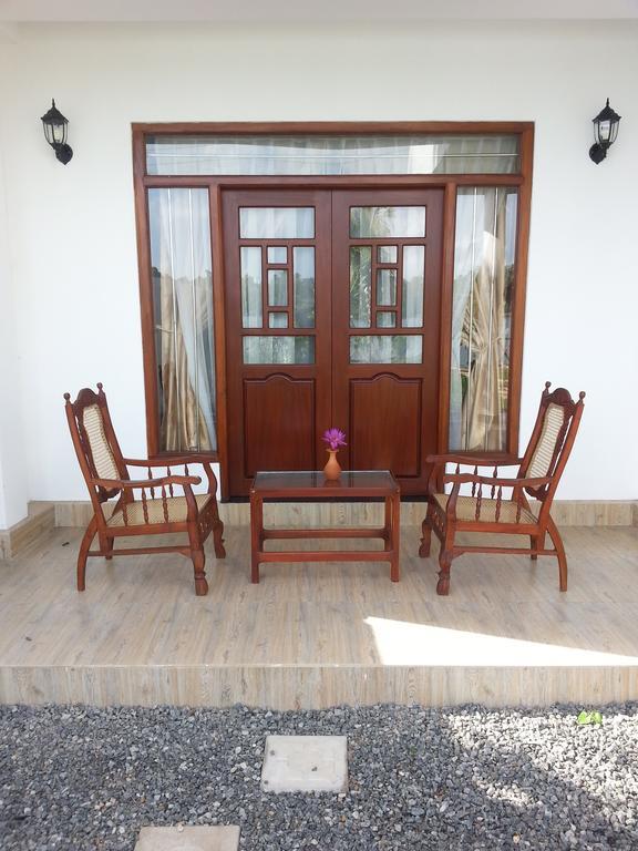 Villa River View Aluthgama Esterno foto